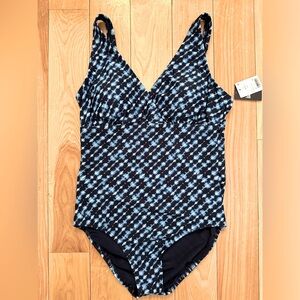 Lands’ End women’s small bathing suit . Black and blue design .Size small (6-8)